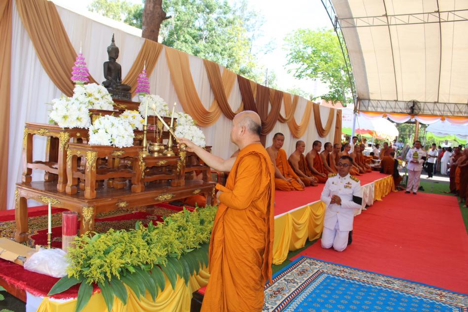 พิธีผูกพัทธสีมาตัดหวาย ปิดทองฝังลูกนิมิต